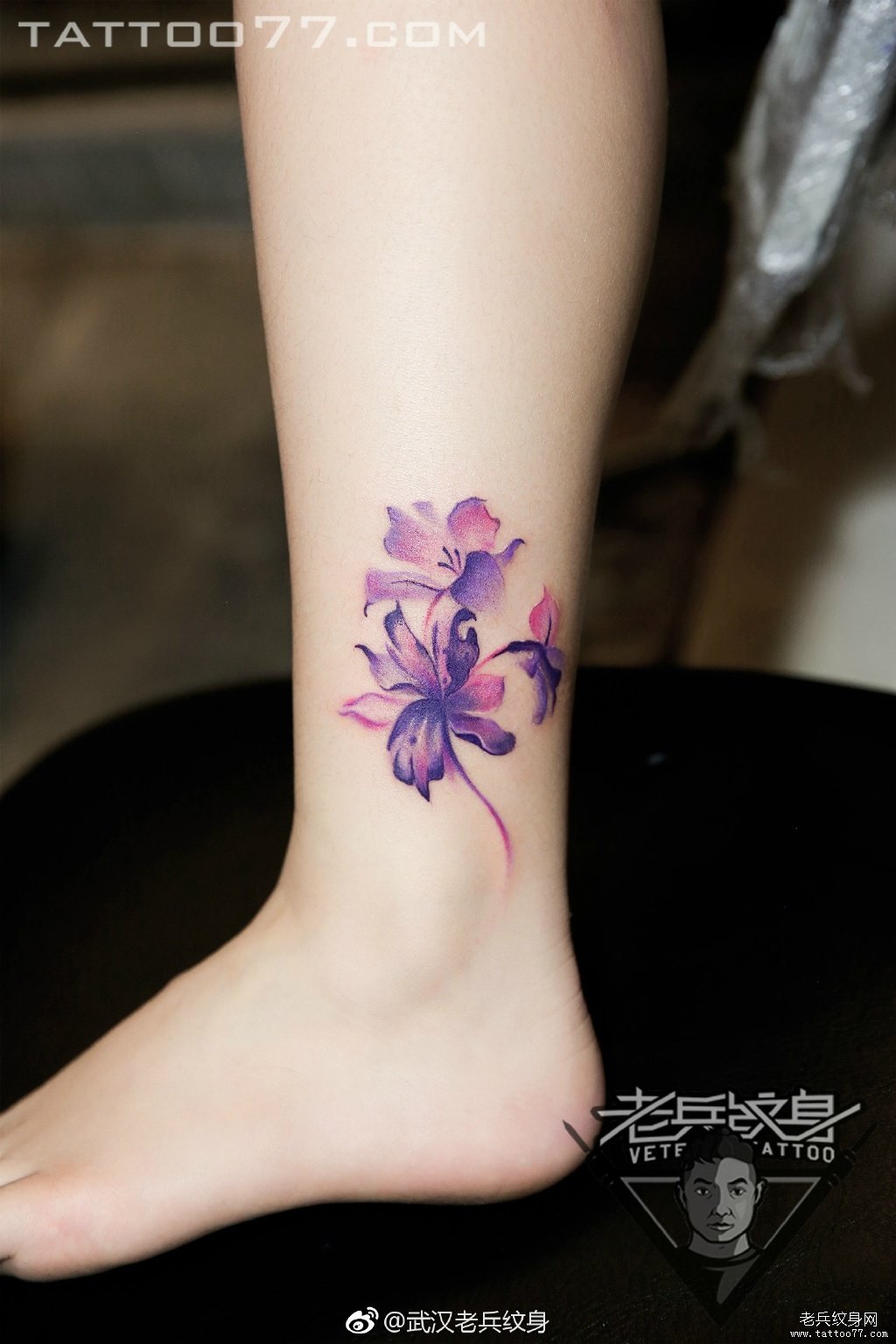 脚踝水墨花卉纹身图案作品