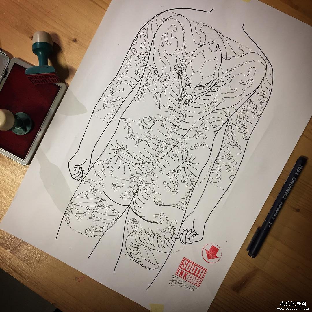满背蛇纹身图案线稿