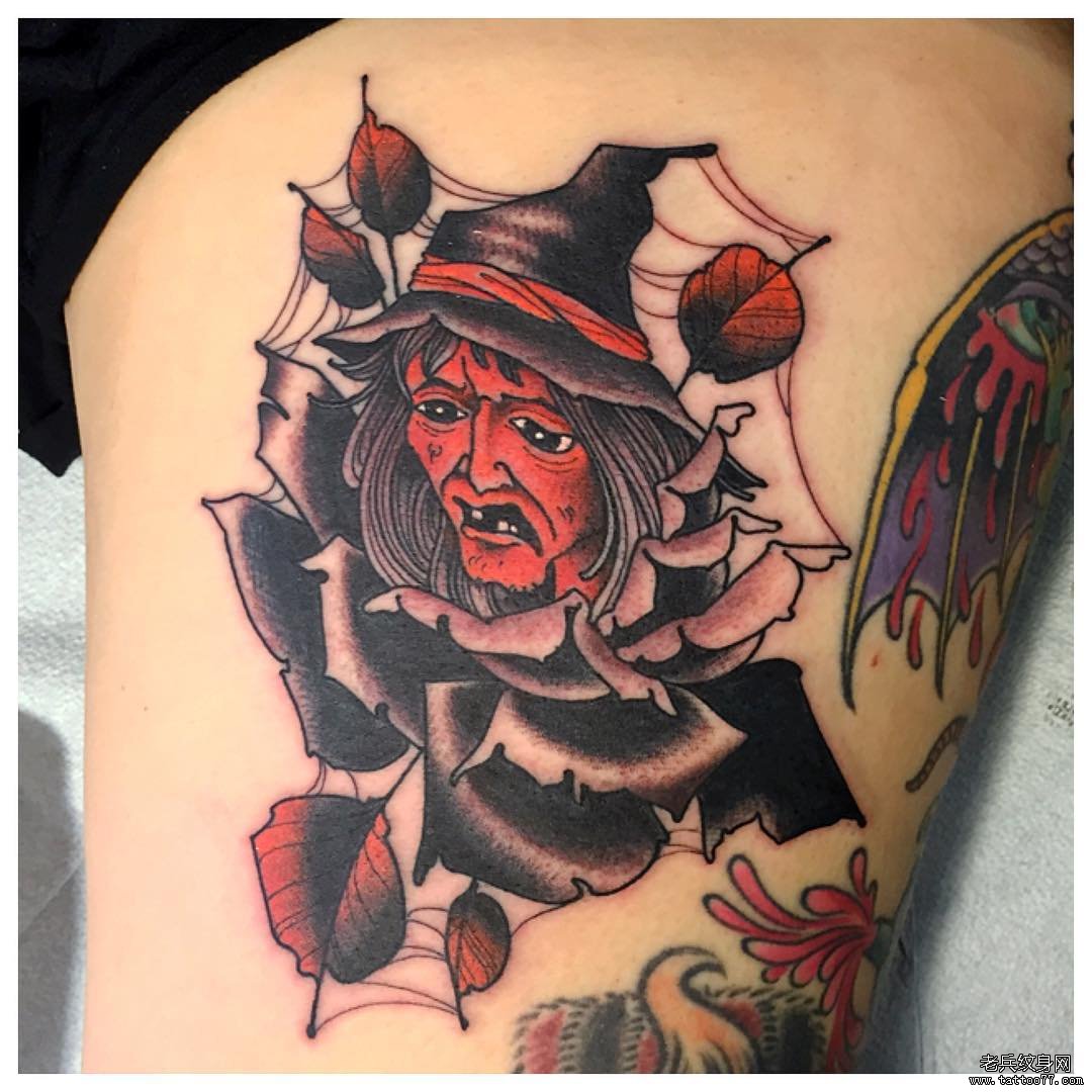 大腿欧美彩色女巫玫瑰纹身图案