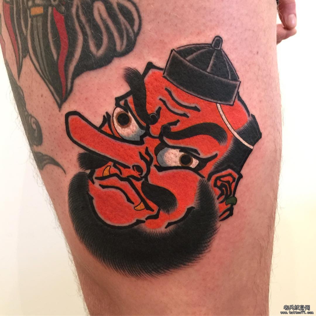 大腿天狗彩色纹身图案