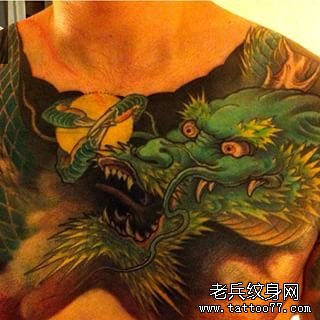 胸口花胸龙传统纹身图案