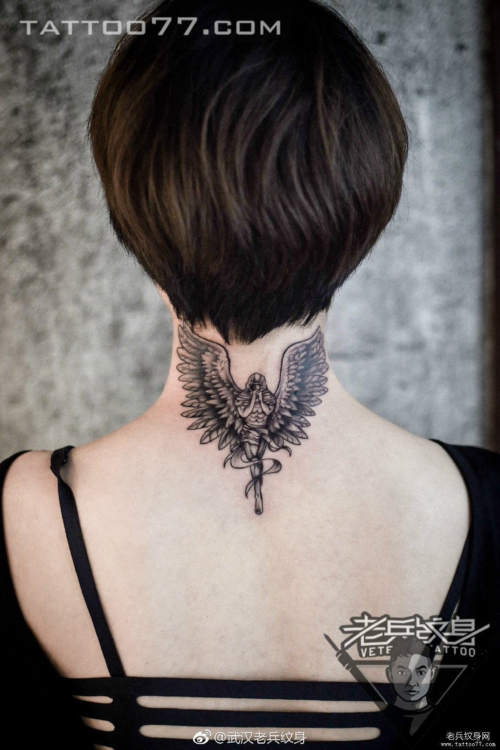 脖子天使纹身图案作品