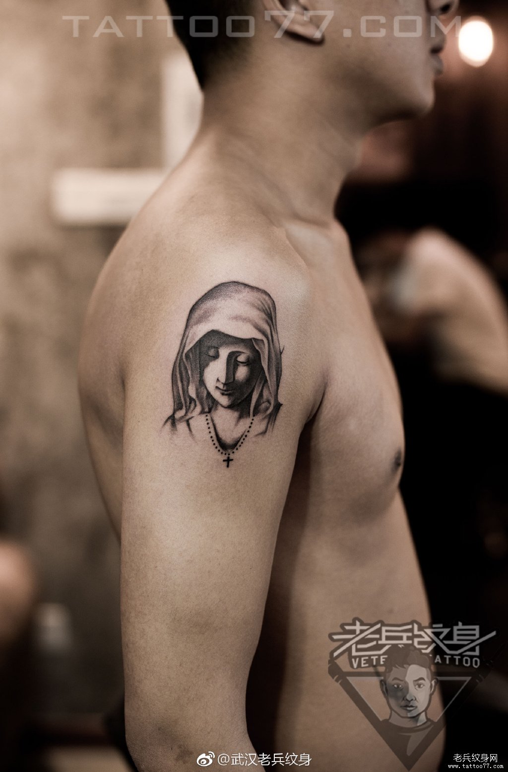 大臂圣母纹身图案作品
