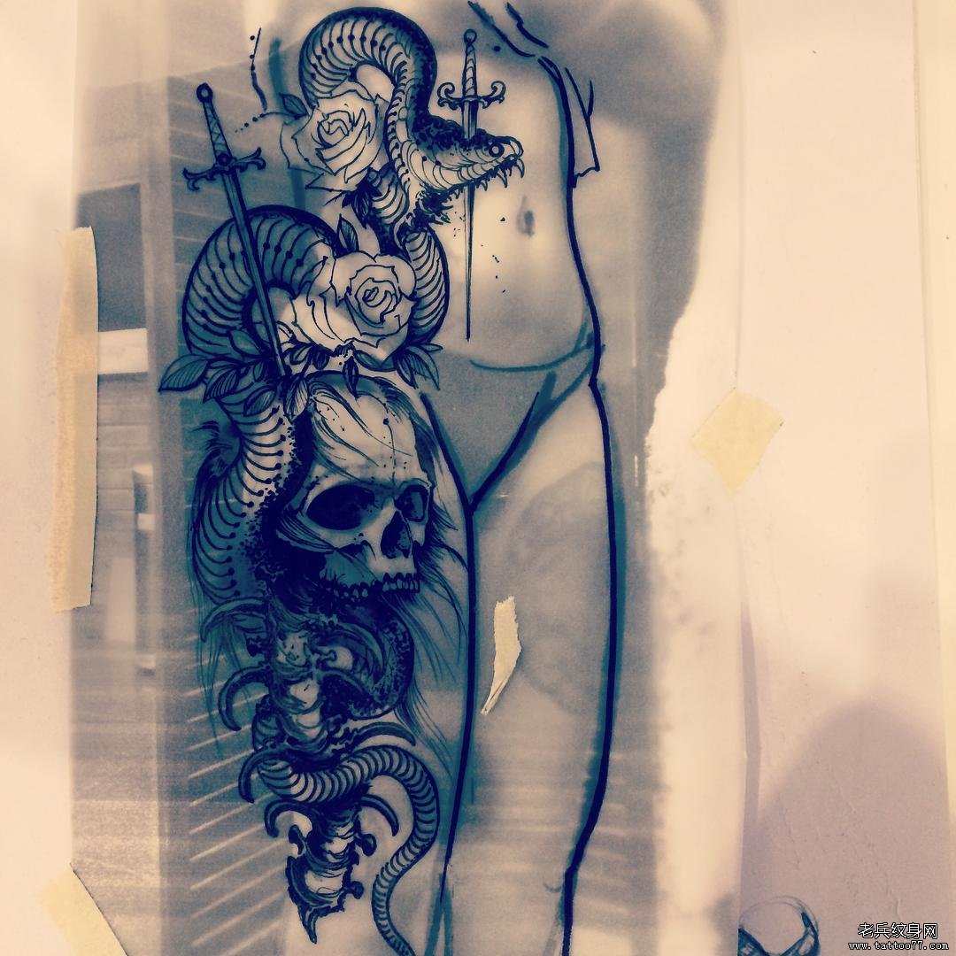 欧美蛇骷髅大腿纹身图案手稿