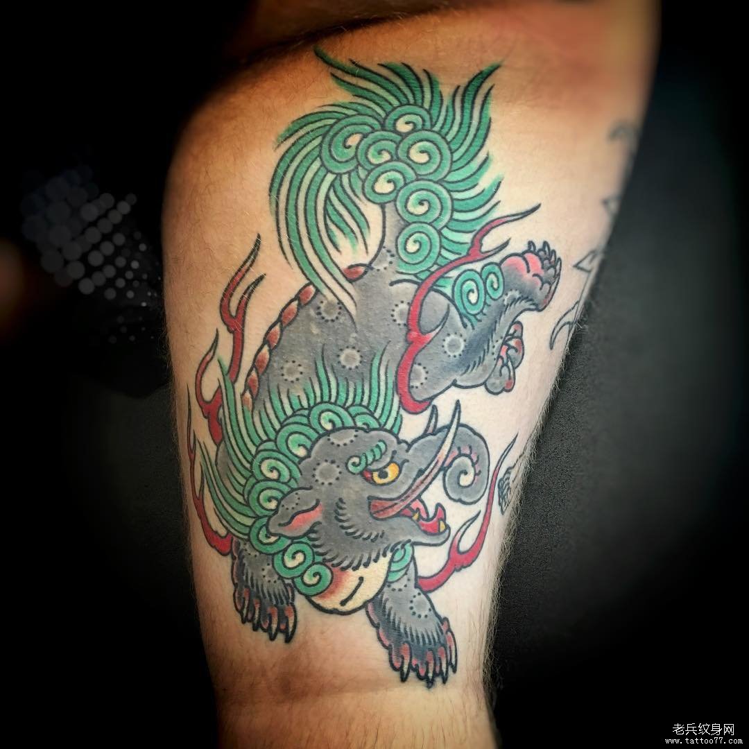 大腿食梦貘老传统纹身图案