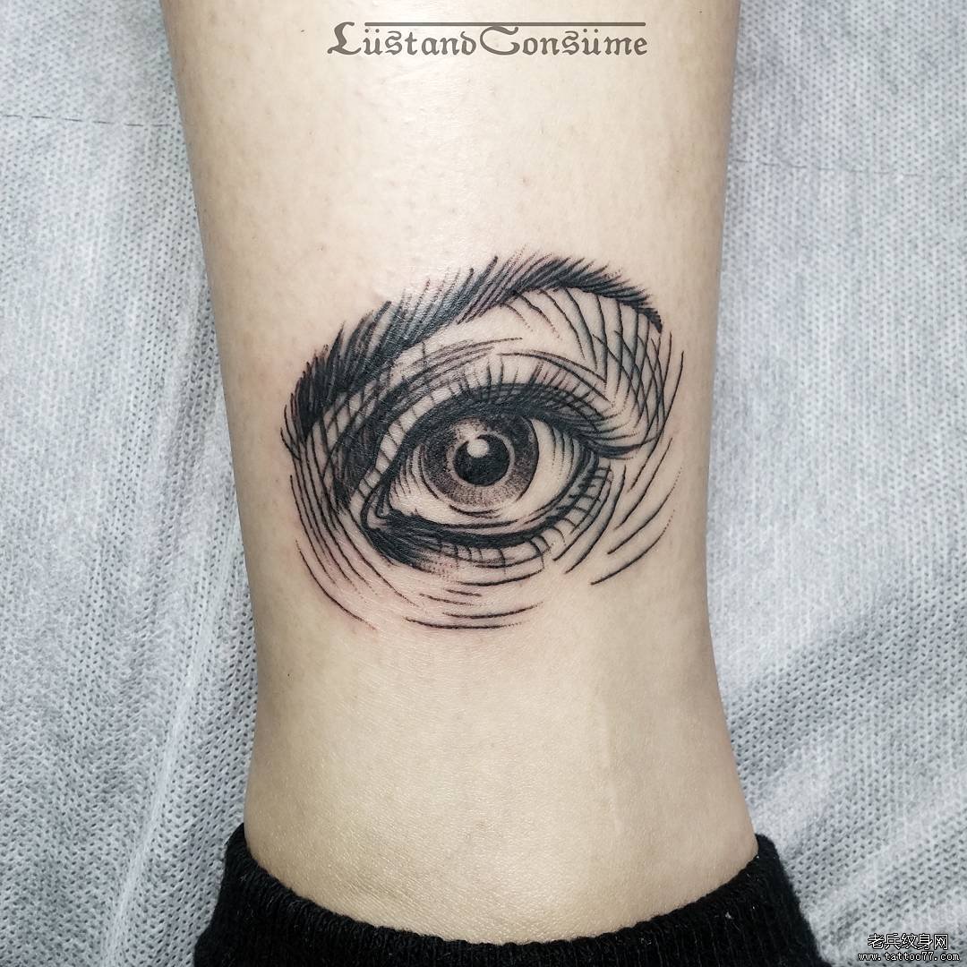 脚踝黑灰眼睛纹身欧美图案
