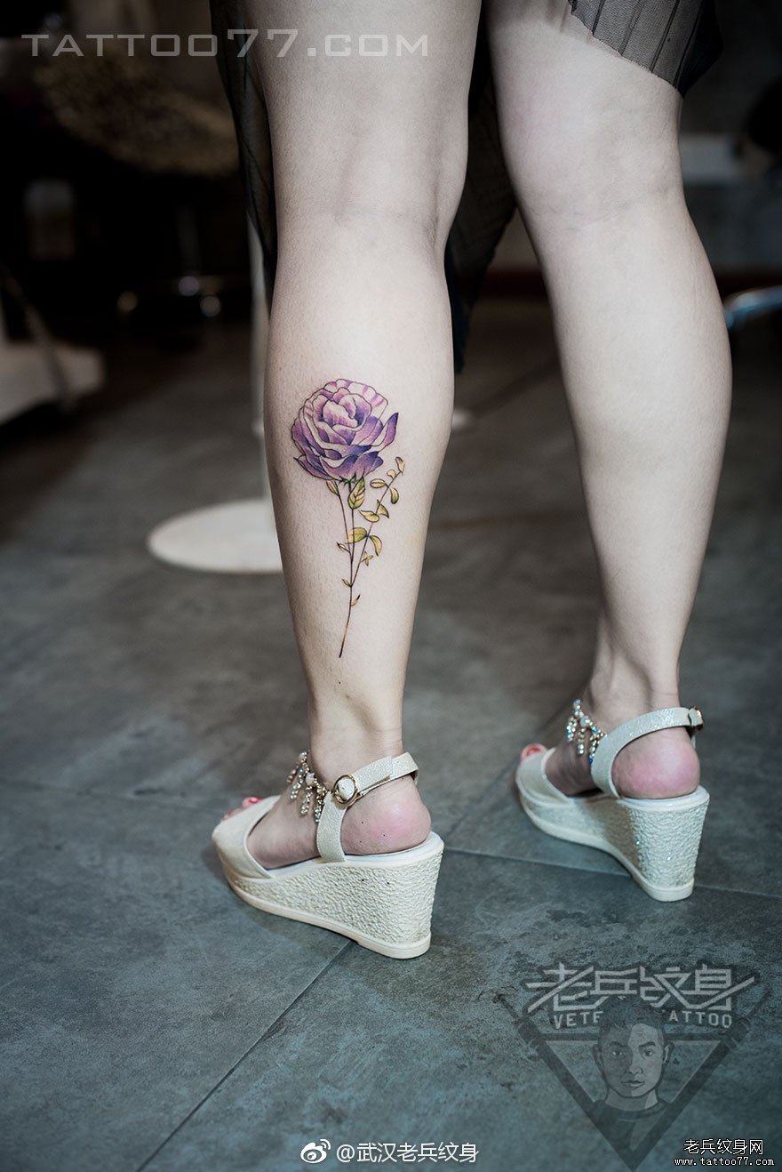 小腿后侧玫瑰花纹身图案作品