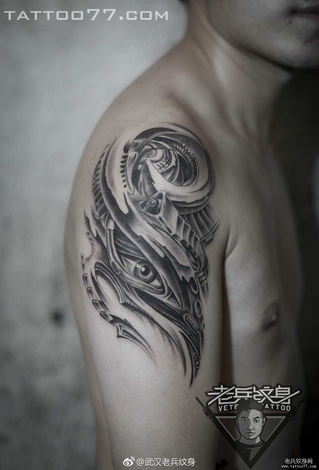 武汉tattoo打造的大臂欧美纹身图案作品