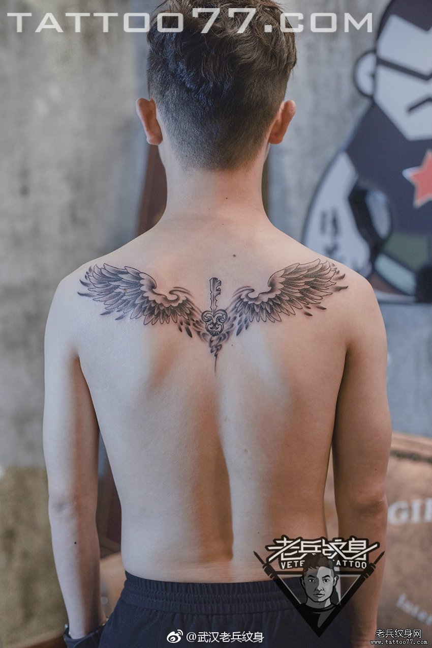 武汉纹身店后背翅膀纹身图案作品