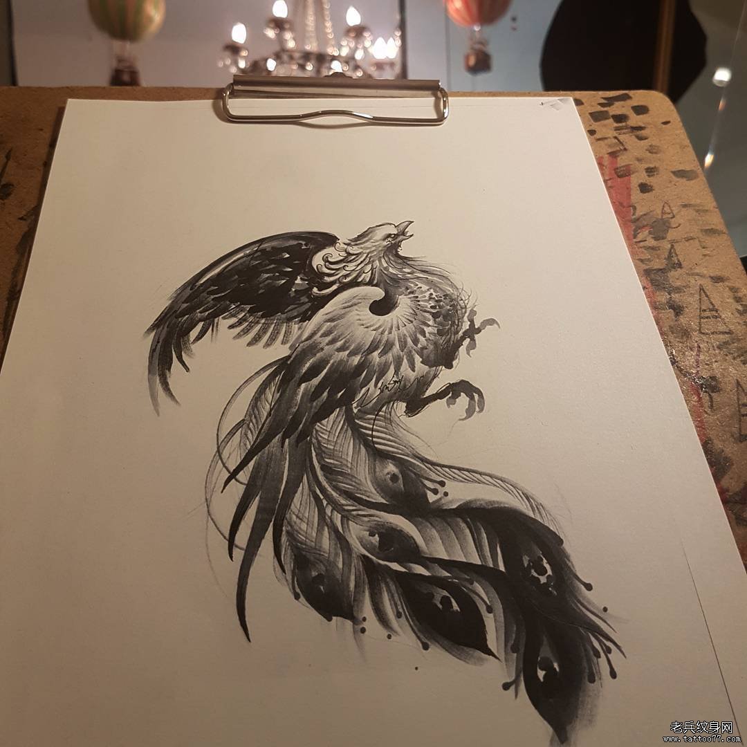 黑灰凤凰纹身图案手稿