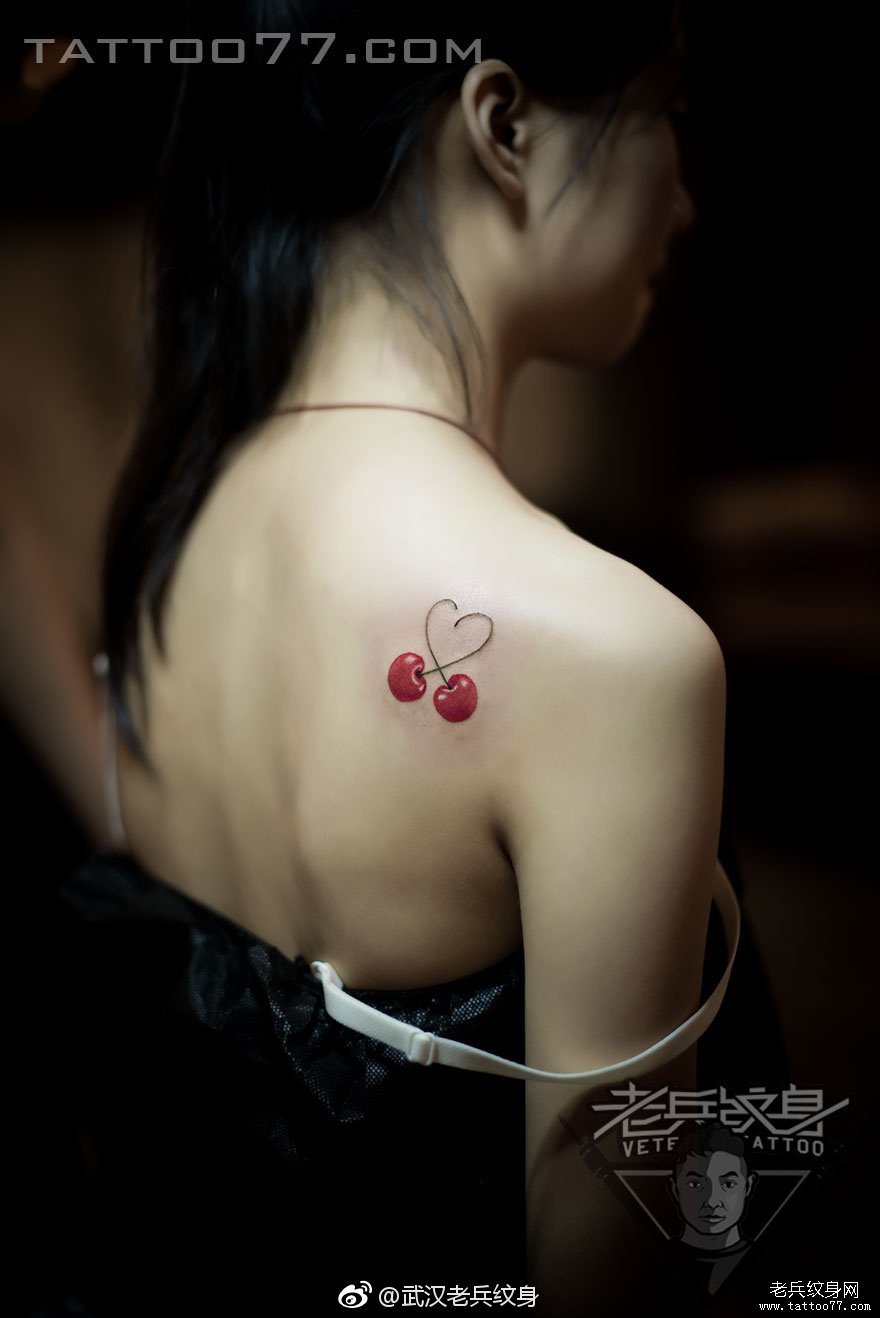 肩背可爱水果樱桃纹身图案作品
