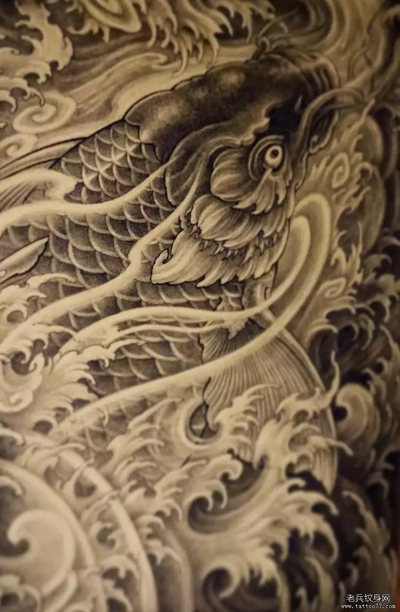 传统黑灰鲤鱼纹身图案手稿