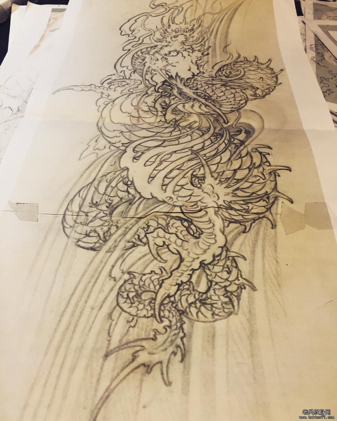 黑灰传统纹身龙图案线稿