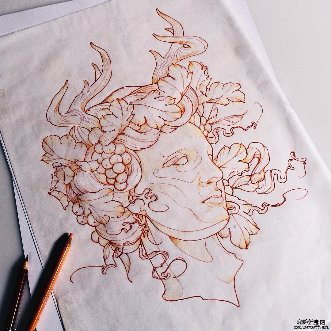 欧美鹿女郎花卉纹身图案手稿