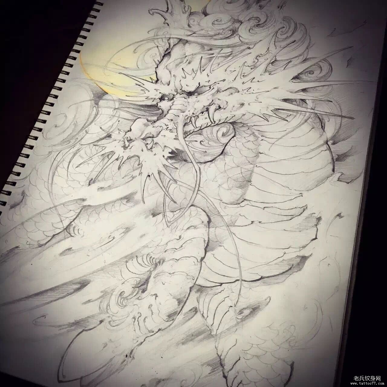传统麒麟黑灰纹身图案手稿