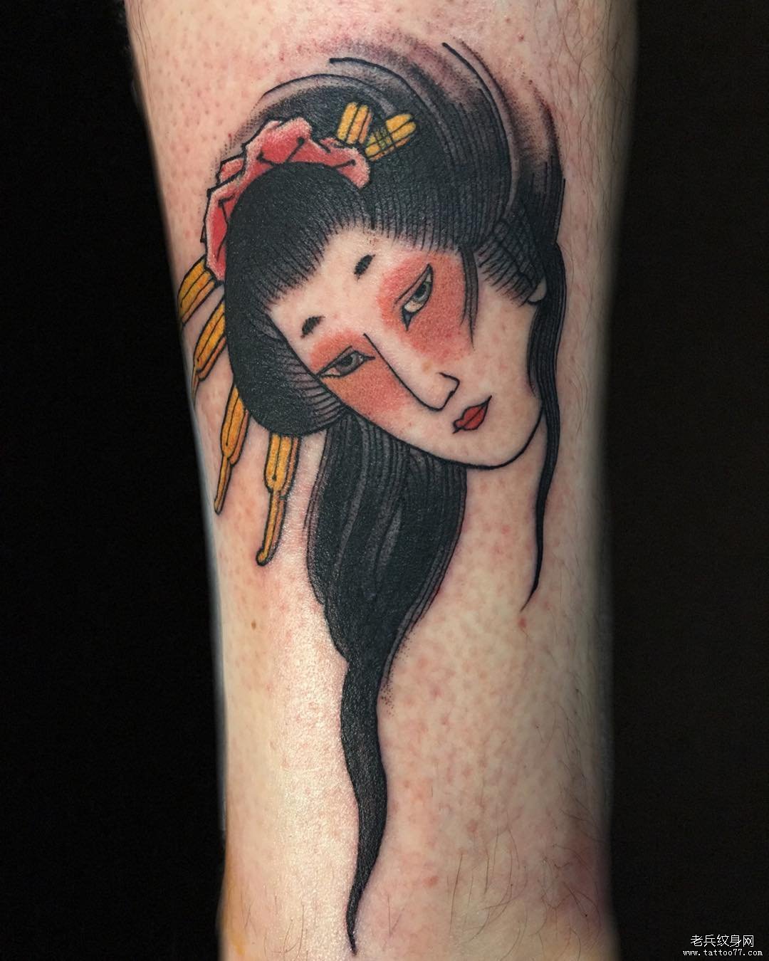 传统脚踝艺妓彩色纹身图案