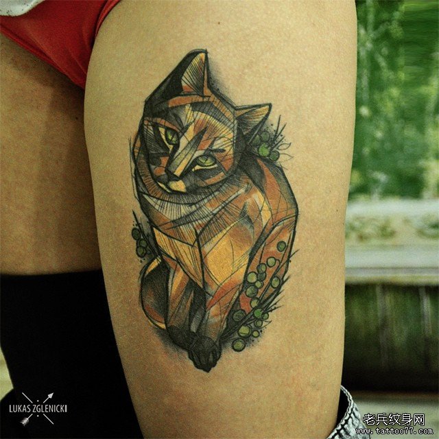 大腿彩色欧美猫纹身线条图案