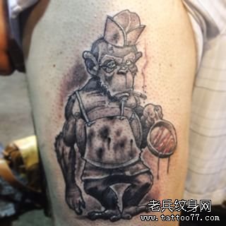 大腿猩猩黑灰纹身图案