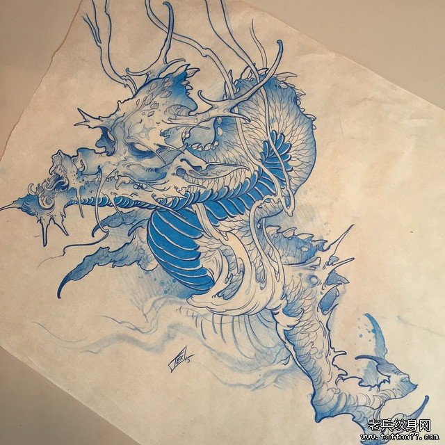 传统龙纹身图案龙手稿