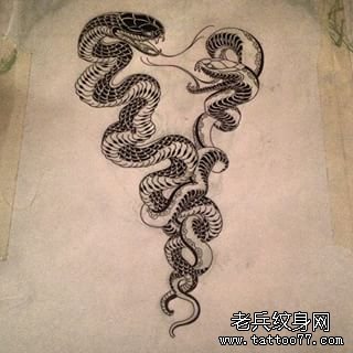 传统黑灰蛇纹身图案手稿