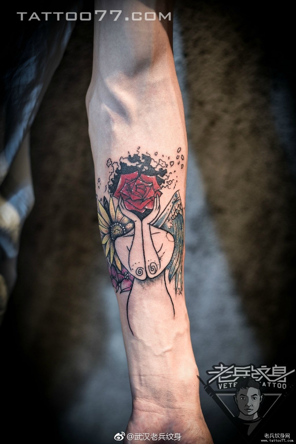 欧美女郎玫瑰纹身图案作品