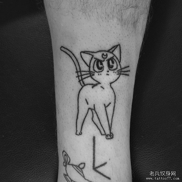 简约线条纹身图案