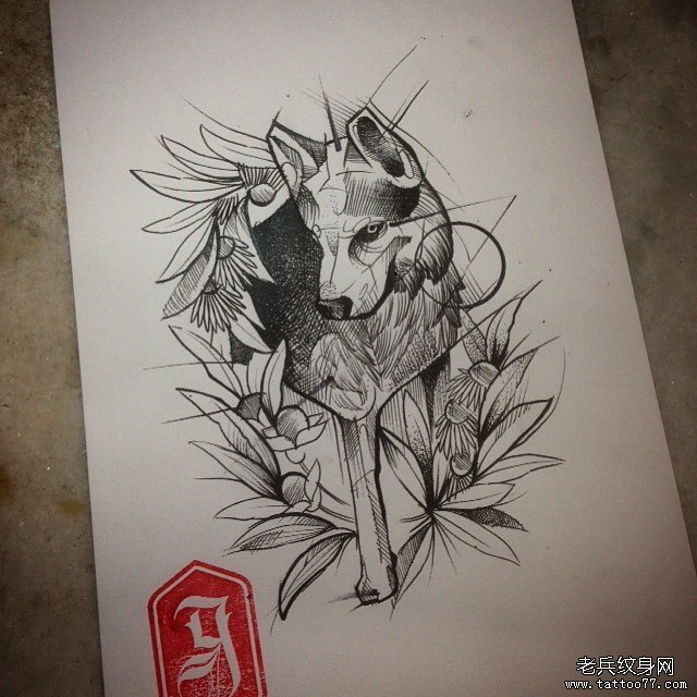 狼动物线条速写花朵纹身图片