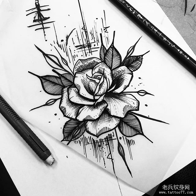 欧美黑灰玫瑰纹身图片