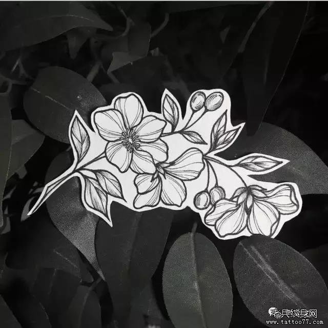 花藤纹身图案