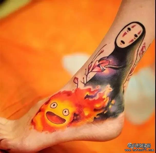 手臂无脸男纹身图案
