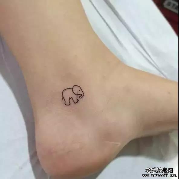 手臂象神纹身图案