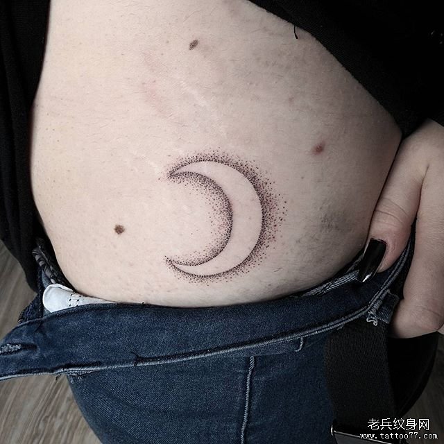 腿部月亮纹身图片