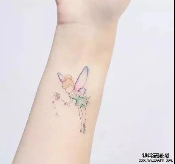 手臂仙女纹身图案