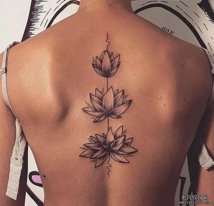 背部莲花纹身图案