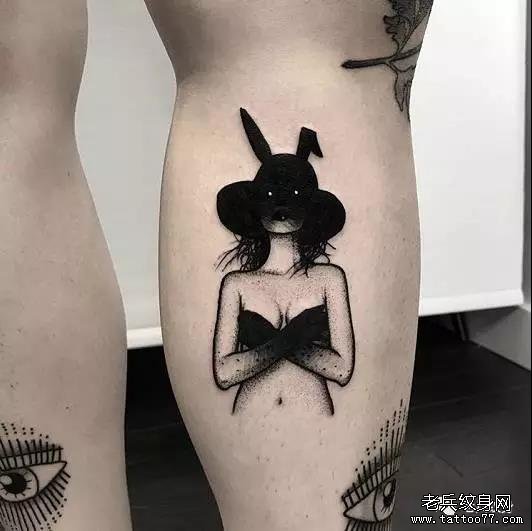 腿部简约纹身图案