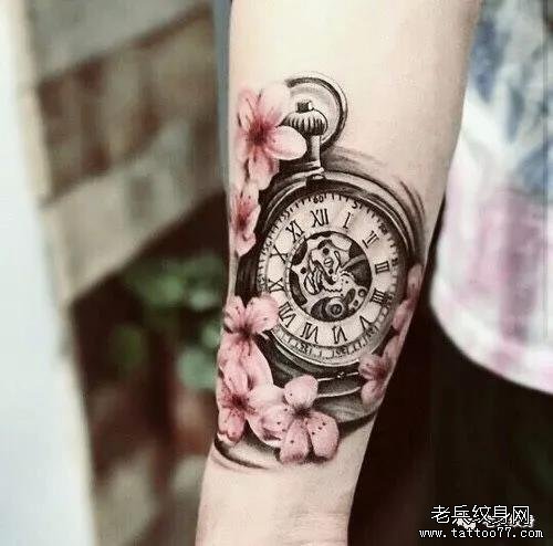 欧美时钟纹身图案