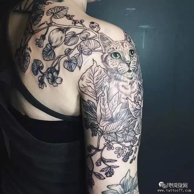 手臂花藤纹身图案