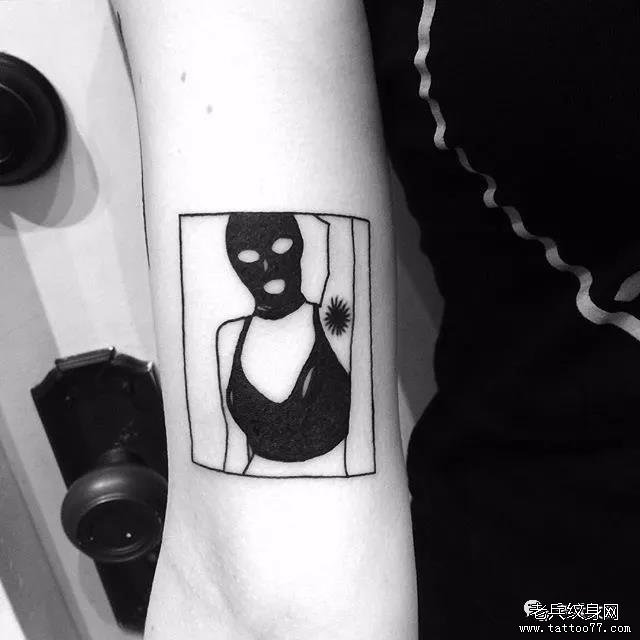 手臂女郎小清新方形纹身图案
