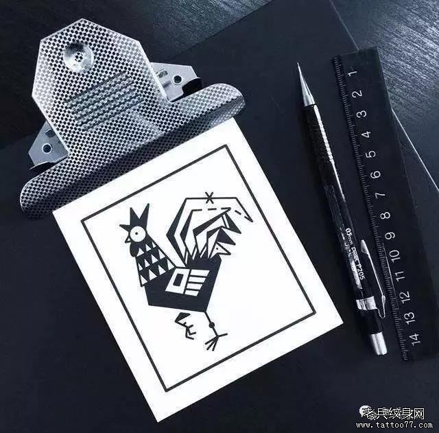 图腾公鸡清新纹身图案