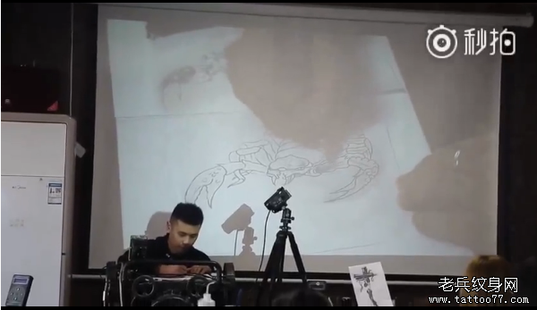 武汉专业纹身培训店老师讲解蝎子纹身图案过程