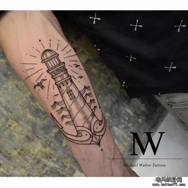 手臂灯塔简约素描纹身图案
