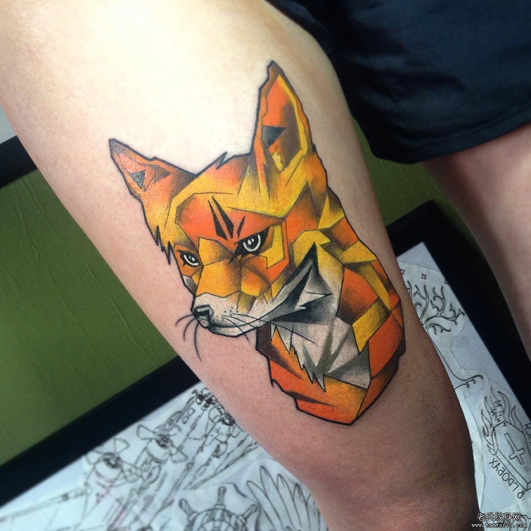 大腿色彩狐狸纹身纹身图案