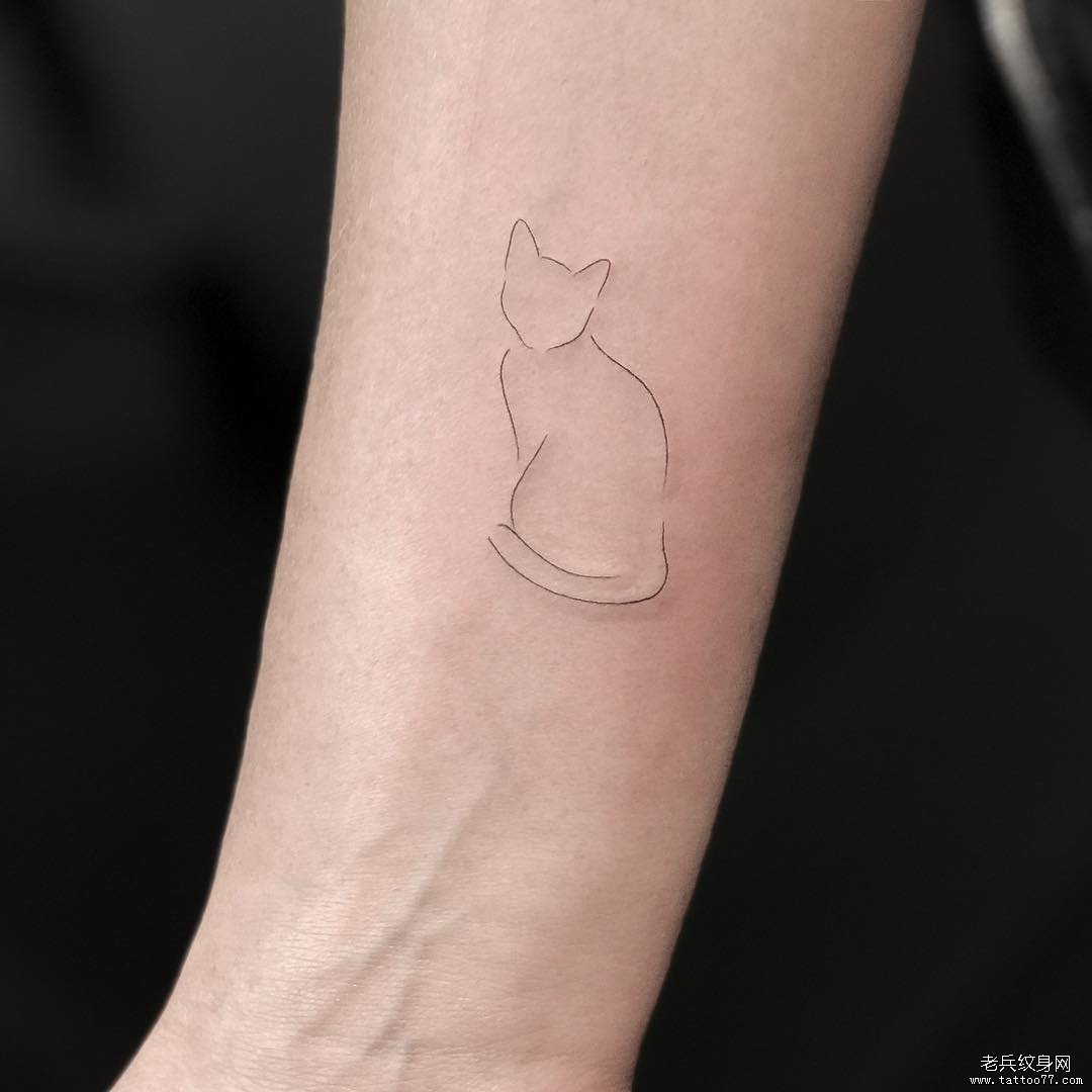 猫咪线条小臂纹身图案