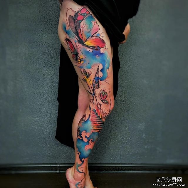 腿部水彩蝴蝶纹身图案