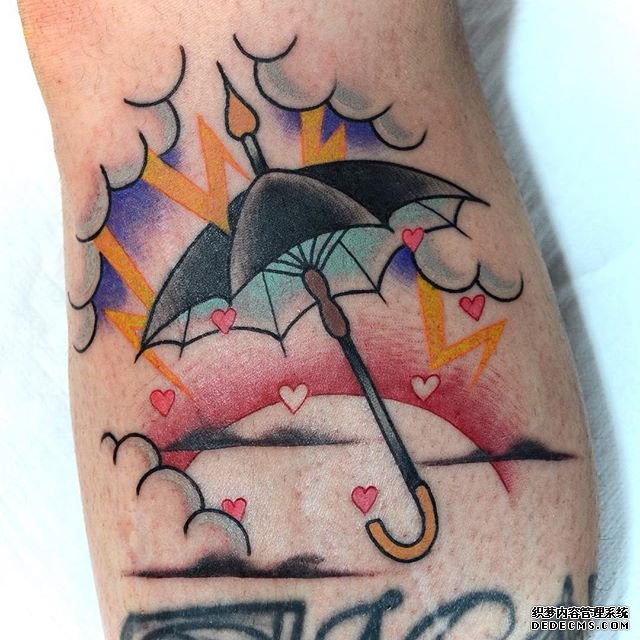 色彩闪电雨伞爱心纹身图案