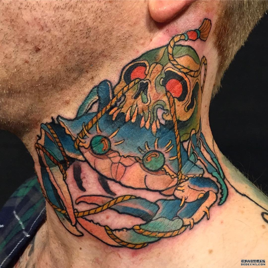 脖子螃蟹纹身图案