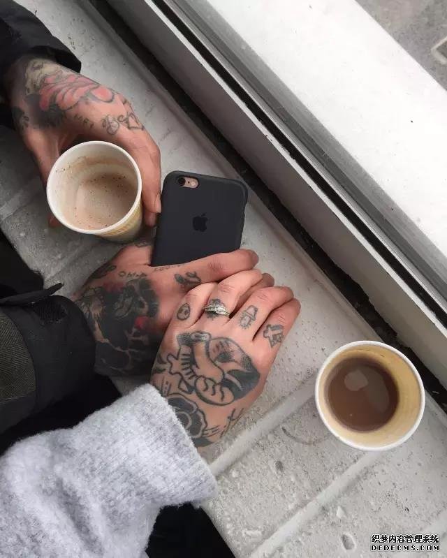 “看到这些纹身风格我自卑了,我这纹的还不如不纹呢....”——她说!