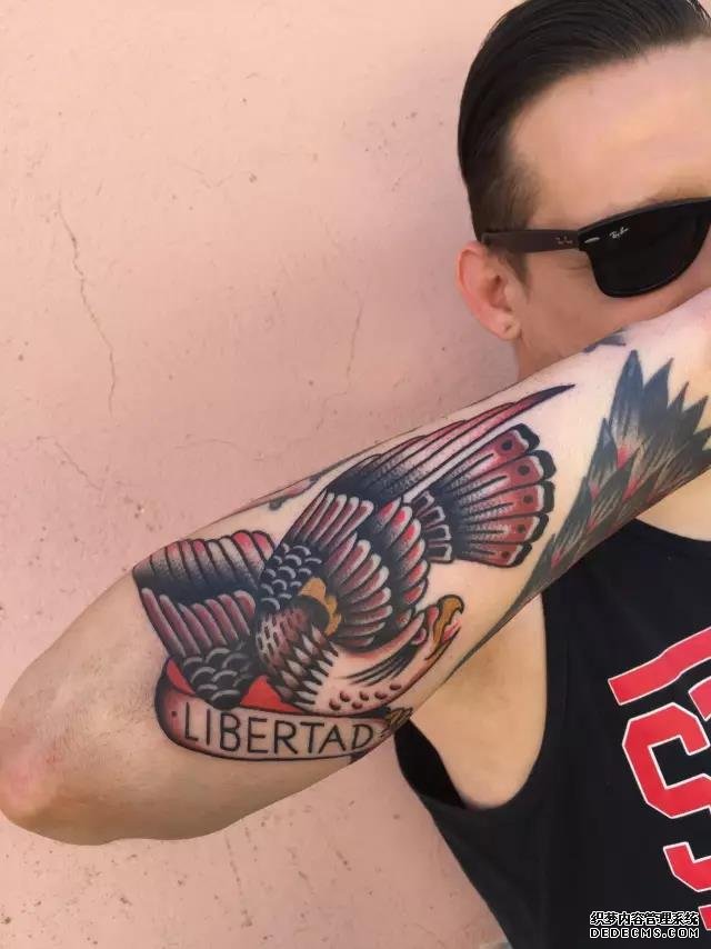 “看到这些纹身风格我自卑了,我这纹的还不如不纹呢....”——她说!