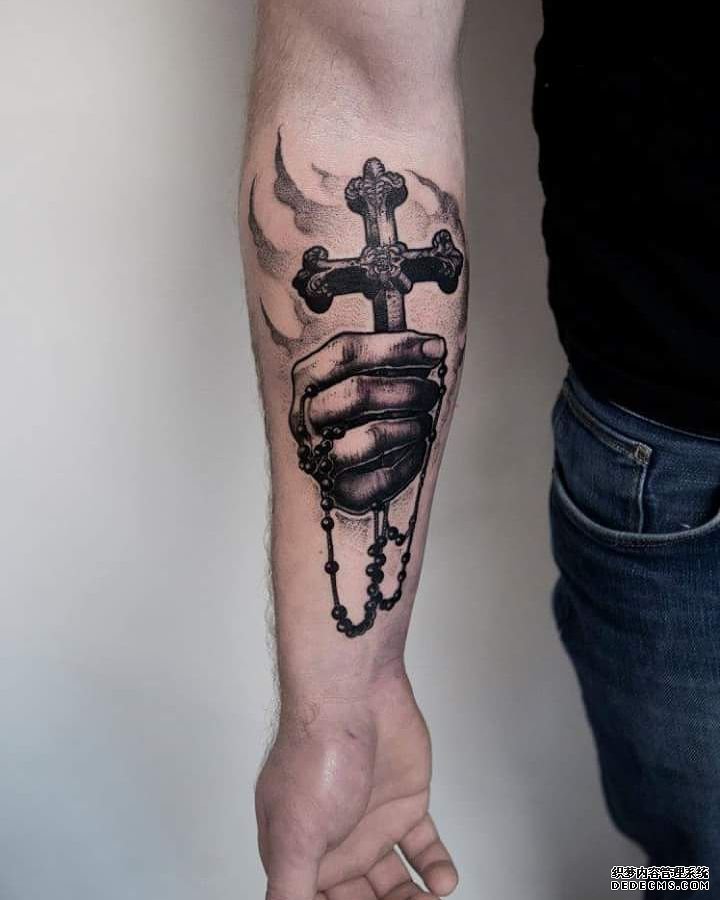 黑灰船锚手手臂tattoo图案