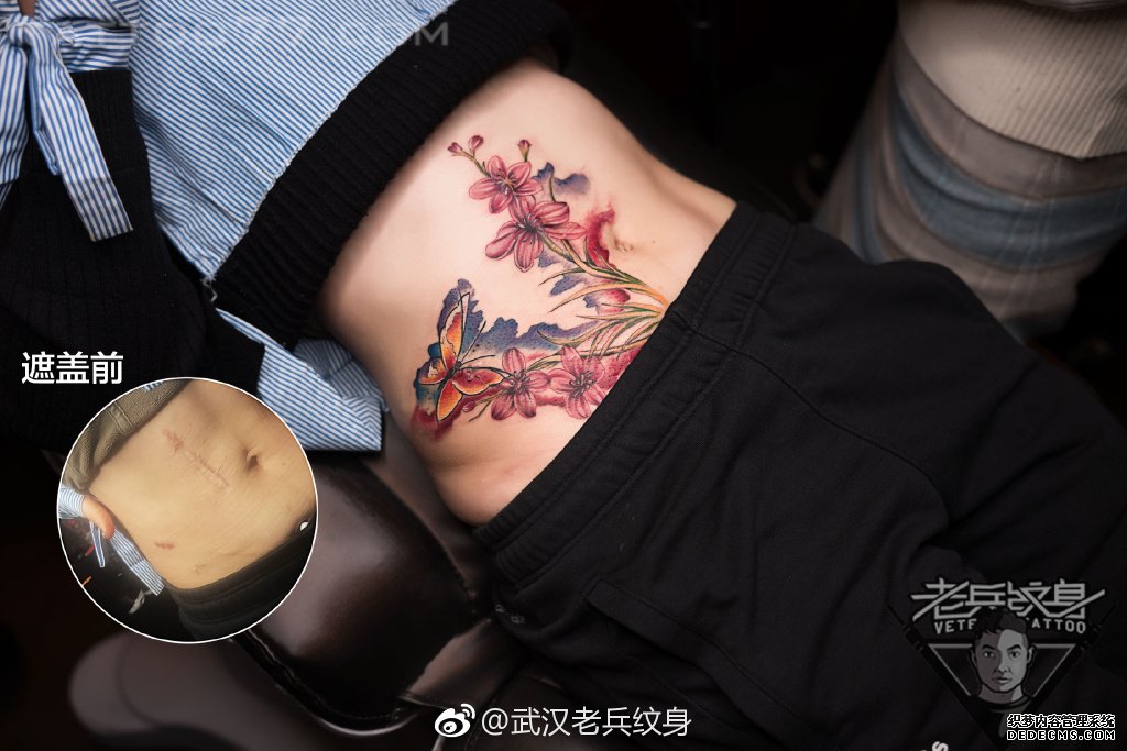 侧腰色彩花卉纹身作品